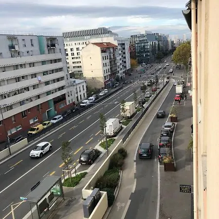 Meuble A Louer 100 M De Metro Ligne 7 דירה *