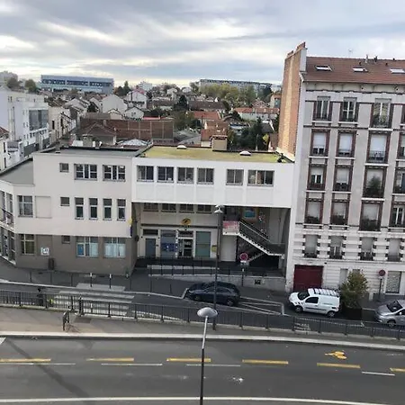 Meuble A Louer 100 M De Metro Ligne 7 *